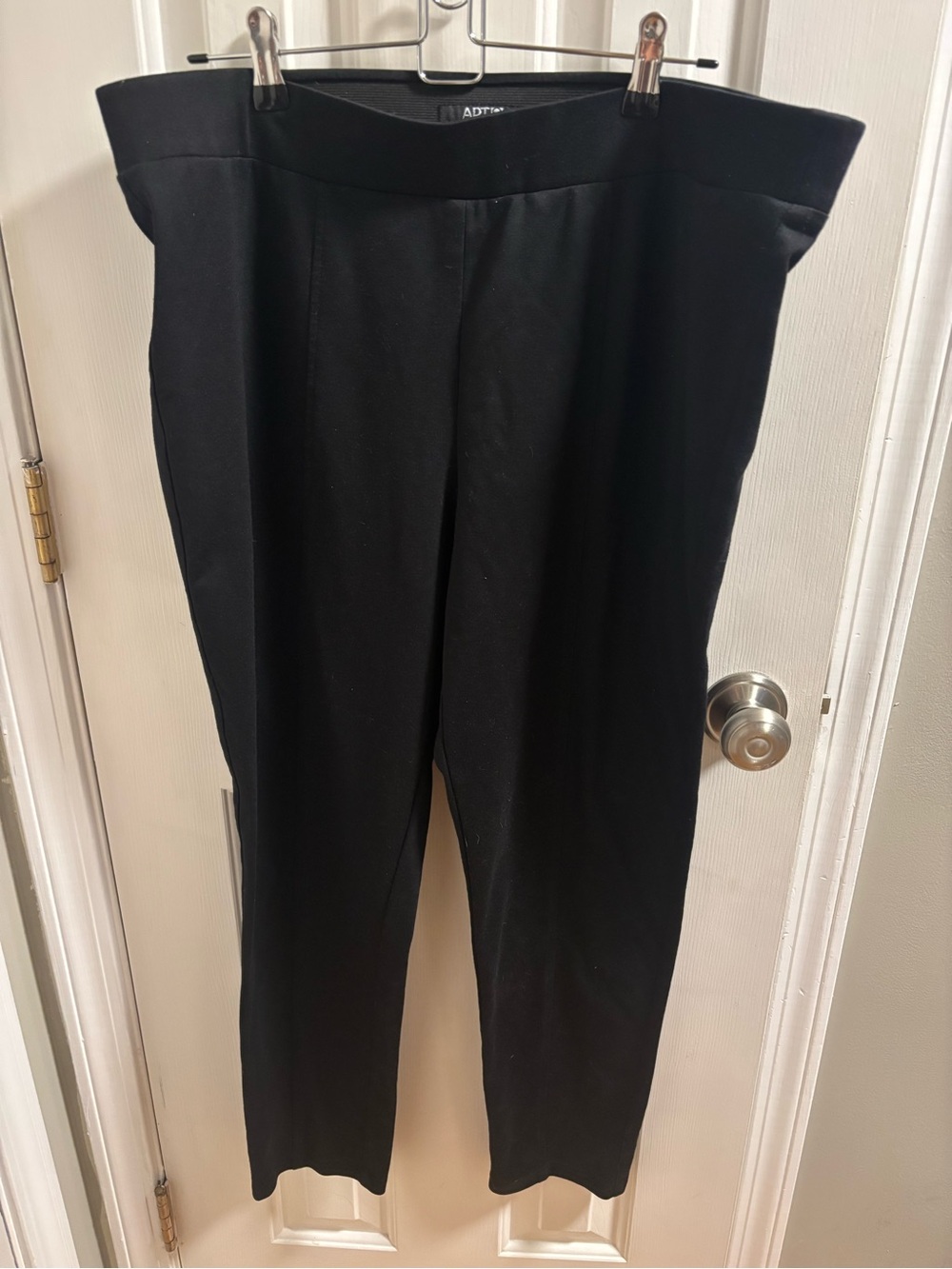 Apt. 9 Women's Black Straight-Leg Ponte Pull-On Pants